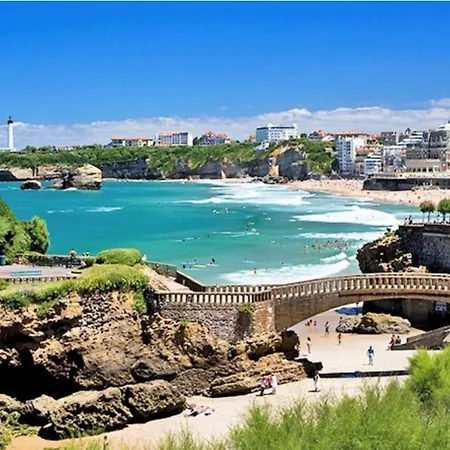 Apartment Studio Renove Avec Piscine, Wi-fi, Proche Centre Et Plage - Fr-1-3-610 Biarritz