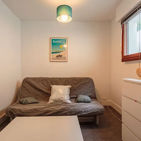 Apartment Studio Renove Avec Piscine, Wi-fi, Proche Centre Et Plage - Fr-1-3-610