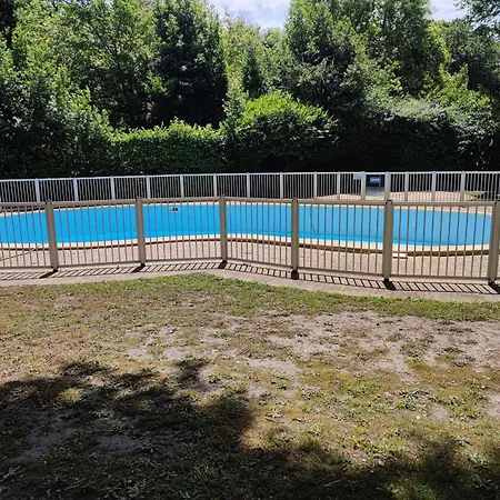 Studio Renove Avec Piscine, Wi-fi, Proche Centre Et Plage - Fr-1-3-610 Biarritz